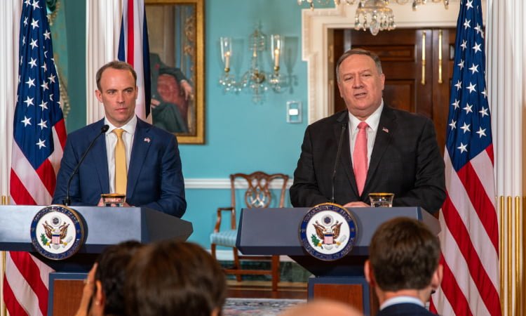 США и Великобритания осуждают российскую кибератаку на Грузию