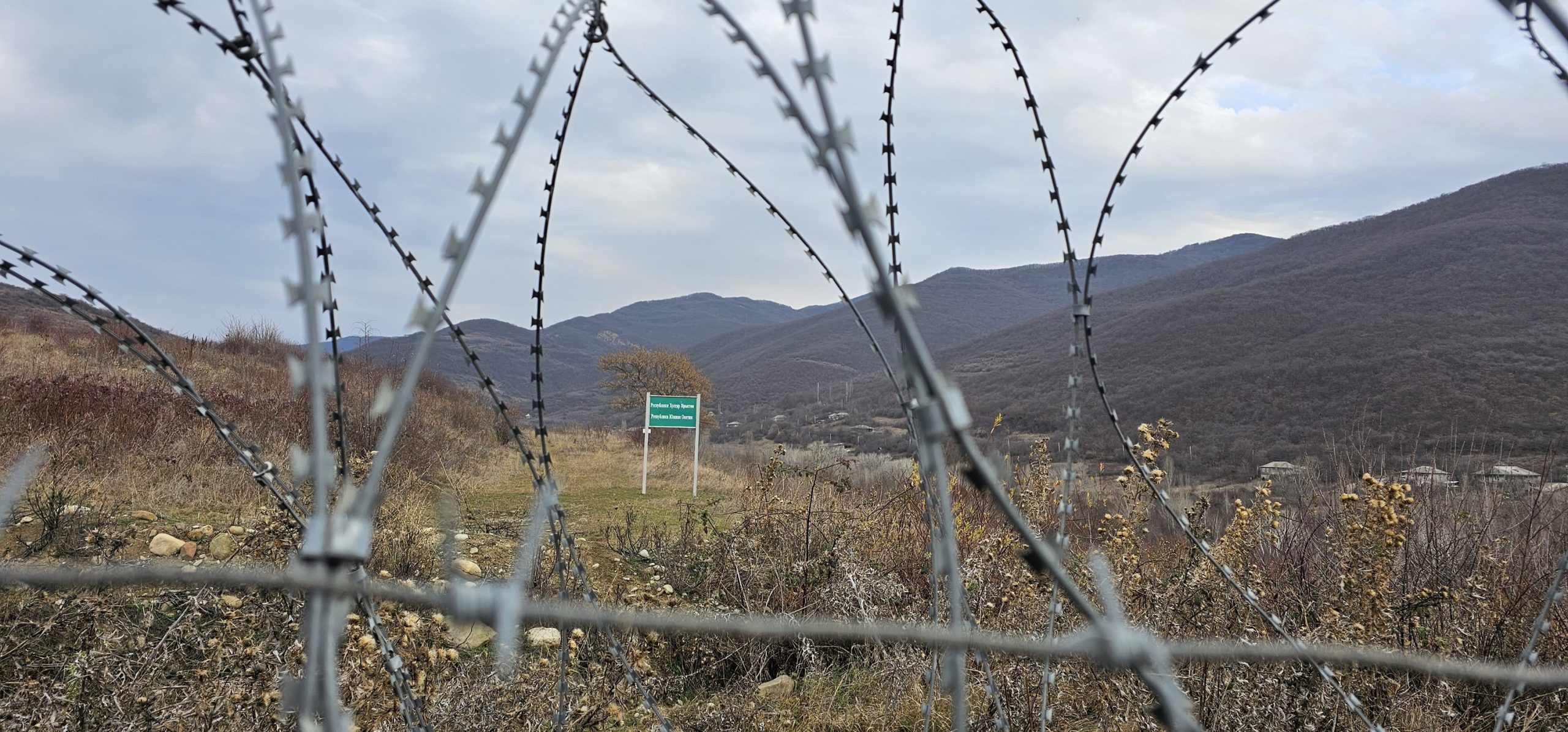 Российские оккупационные силы незаконно задержали двух граждан Грузии