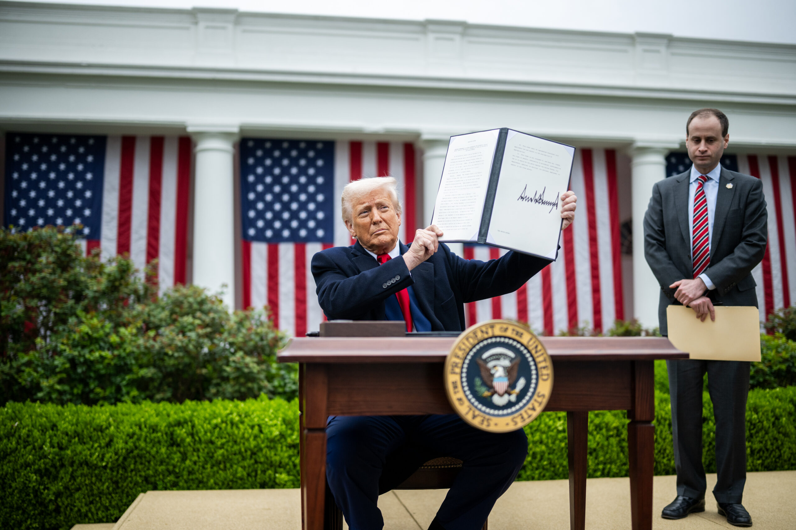 Трамп вводит 10-процентный базовый тариф для Грузии