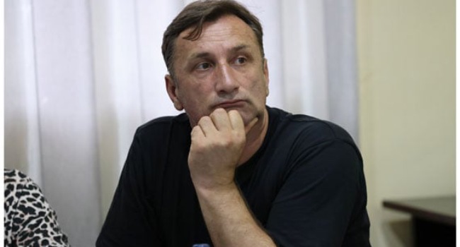 ლანჩხუთელ პედაგოგს, ლადო აფხაზავას ემიგრანტებმა მანქანა და ველოსიპედი აჩუქეს