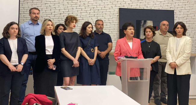 NGO: ივანიშვილი “რუსული კანონების” ამოქმედებას პუტინისა და ლუკაშენკოს სცენარით იწყებს