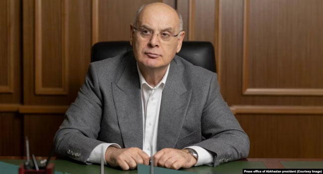 ბჟანია: სანამ რუსეთთან ფრენების შეთანხმებაზე ვმუშაობდით, ფრენები საქართველოსთან განაახლეს