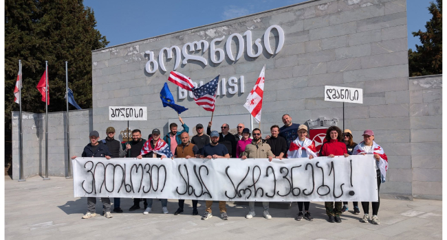 გზის პირას ბოსტნეულით მოვაჭრე ორ ძმას მანქანა დაეჯახა _ არასრულწლოვნები ადგილზევე დაიღუპნენ