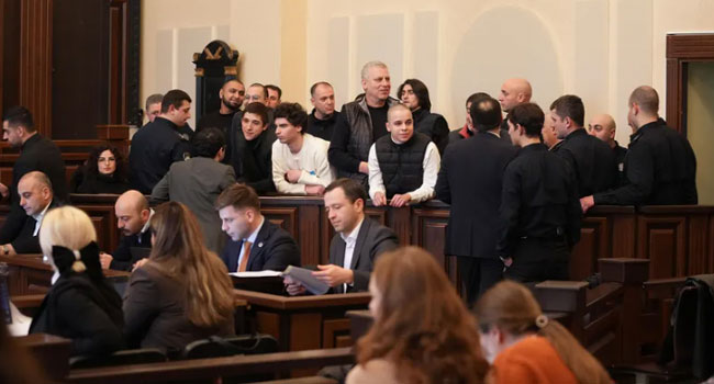 საპროტესტო აქციების დროს დაკავებული ზვიად ცეცხლაძე და კიდევ შვიდი პირი კვლავ პატიმრობაში რჩებიან