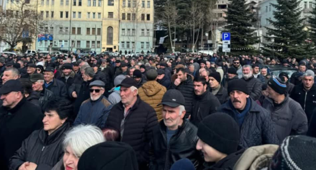 ჭიათურაში მაღაროების დახურვის გადაწყვეტილებას აპროტესტებენ