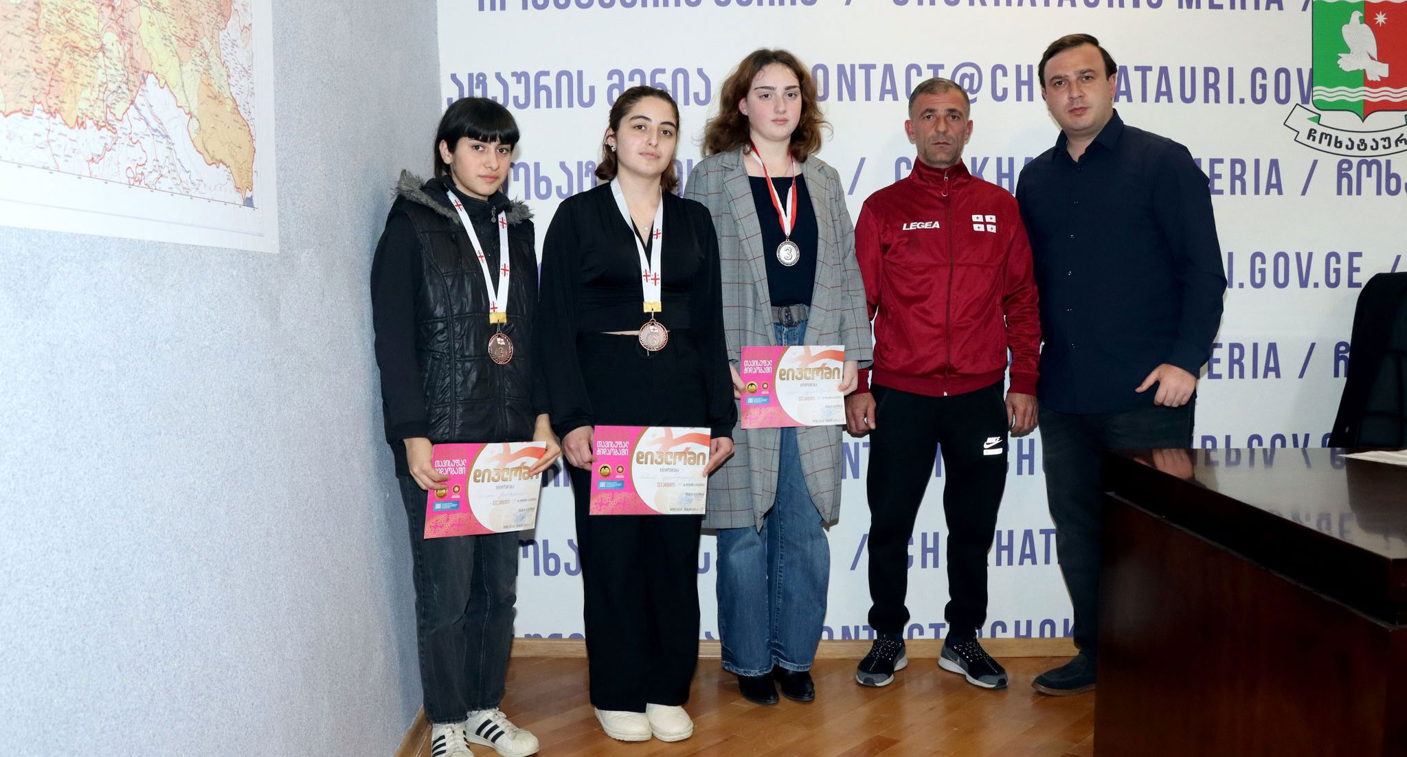 ჩოხატაურელი გოგონების საპრიზო ადგილები თავისუფალი სტილით ჭიდაობაში