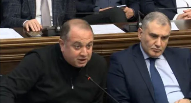 ირაკლი ჩიქოვანი არმაზ ახვლედიანს – ისეთ ვითარებაშია დღეს ოპოზიცია, მოსაწმენდი იქ არაფერია