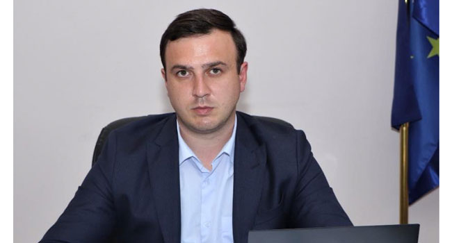 “მაღალმთიან სოფლებში თოვლის საფარი 2 მეტრს აღწევს”- შარაშიძე ჩოხატაურში არსებულ ვითარებაზე