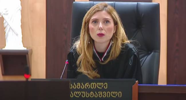 „მშივრები არიან“ – რეპლიკის პასუხად პროევროპულ აქციებზე დაკავებული 11 პირის სხდომა მოსამართლემ დახურა
