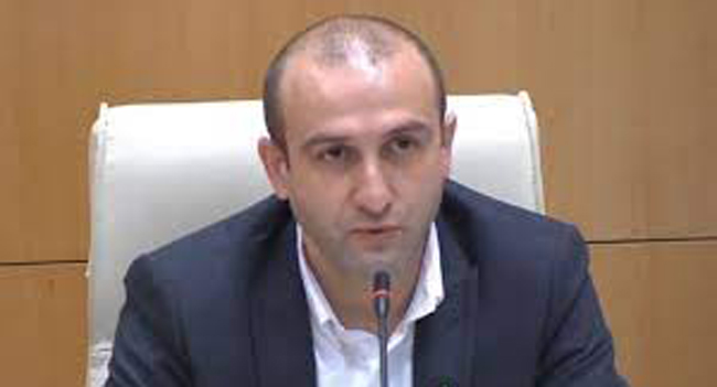 იაგო ხვიჩია: სააკაშვილის ჯანმრთელობისთვის აუცილებელია “ნაცმოძრაობის” დაშლა