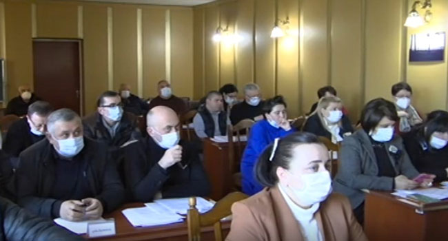 ოზურგეთის საკრებულოს მორიგი სხდომა: „ორი ოპოზიციონერი მოვიდა და წავიდა“