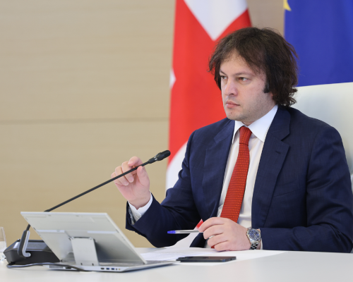 Кобахидзе преуменьшает важность отдаления от ЕС и США и угрожает протестующим