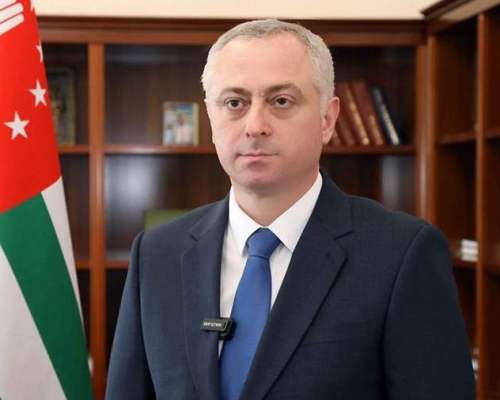 Бадра Гунба: Диалог с Тбилиси обусловлен подписанием соглашения о неприменении силы