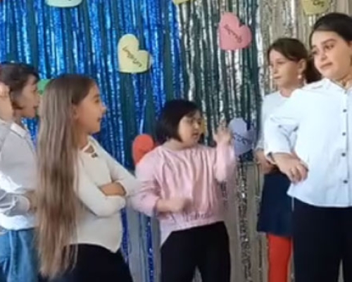 “ლალი და მანანა” ჭანჭათის საჯარო სკოლის სცენაზე _ საოცრად არტისტული შესრულება