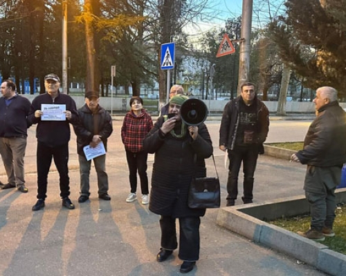 „ჩვენი ვალია დღეს ვიყოთ სწორ მხარეს“