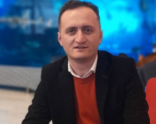 “ვტოვებთ პარტიას და ფრაქციას” _ ბაჩო ახალაძე განცხადებას ავრცელებს