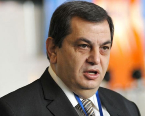 პროკურატურამ დავით ბერძენიშვილის მიმართ განხორციელებული დევნის ფაქტზე, ერთ პირს ბრალდება წარუდგინა