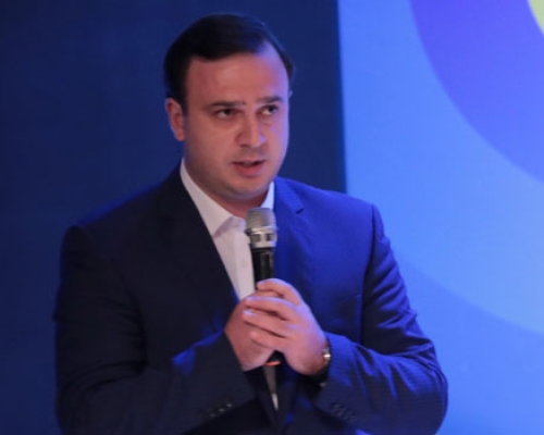 დავით შარაშიძე: „მინდა ჩემი შვილი გაიზარდოს ქართული სულისკვეთებით და, რათქმაუნდა, ევროპაში”