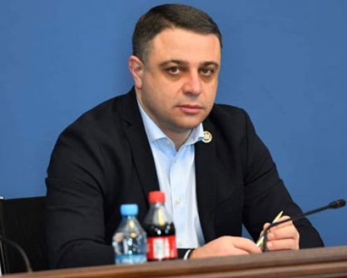 ალუდა ღუდუშაური ჟურნალისტებს – მე თქვენ კითხვის ფორმით გეტყვით, რომ ყოველ ღამით, სახლის სახურავზე საცვლებით მოძრაობთ