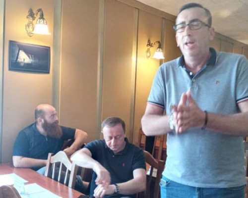 „ოზურგეთის საკრებულოს ფორმატია _ ერთი საათი ჩხუბს, 15 წუთი საკითხების კენჭისყრას“