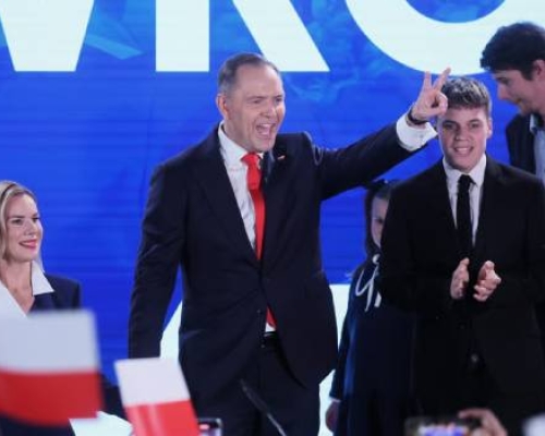 პოლონეთის საპრეზიდენტო არჩევნებში კაროლ ნავროცკიმ გაიმარჯვა