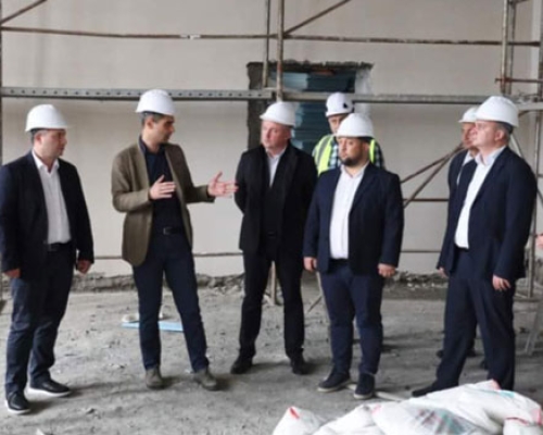 ოზურგეთის მუნიციპლიტეტის N3 საჯარო სკოლაში სარეაბილიტაციო სამუშაოები მიმდინარეობს