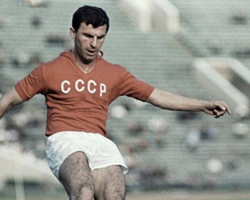 პლასტუნკელი ბობიკა, სლავა მეტრეველი და გენერალი ფრანკო