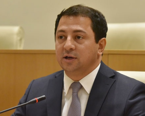 “ეს მათი ბოლო შანსია თქვენს ხარჯზე” – არჩილ  თალაკვაძე ახალგაზრდებს