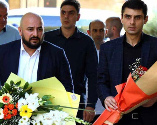 ოზურგეთში საქართველოს ტერიტორიული მთლიანობისთვის ბრძოლაში დაღუპულ გმირთა მემორიალი ყვავილებით შეამკეს
