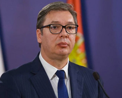 ალექსანდრ ვუჩიჩი მიხეილ ყაველაშვილს პრეზიდენტად არჩევას ულოცავს