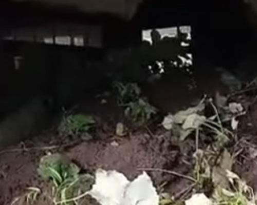 სოფელ ხორეთში ჩარჩენილები შველას ითხოვენ
