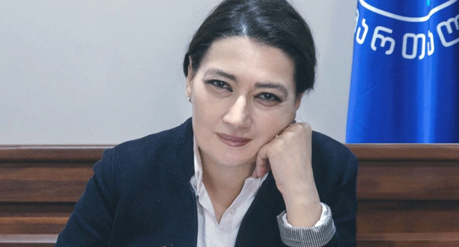“სირი, სირმა, სირს, სირით, სირად, სირო – ცუდი და უხერხული არაფერი იფიქროთ – რას წერს თაკო ჩარკვიანი