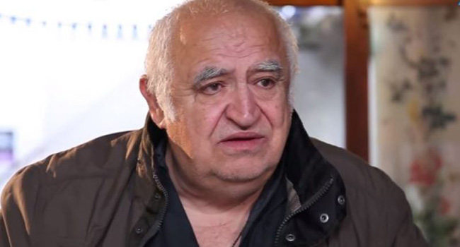 „სამწერლო დებიუტი“