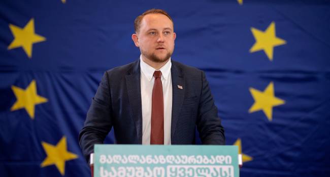ვასო ურუშაძე: კობახიძის შეხვედრა ბიზნესის წარმომადგენლებთან იყო მცდელობა არაღიარებული პრემიერის  სკამის ლეგიტიმაციისა