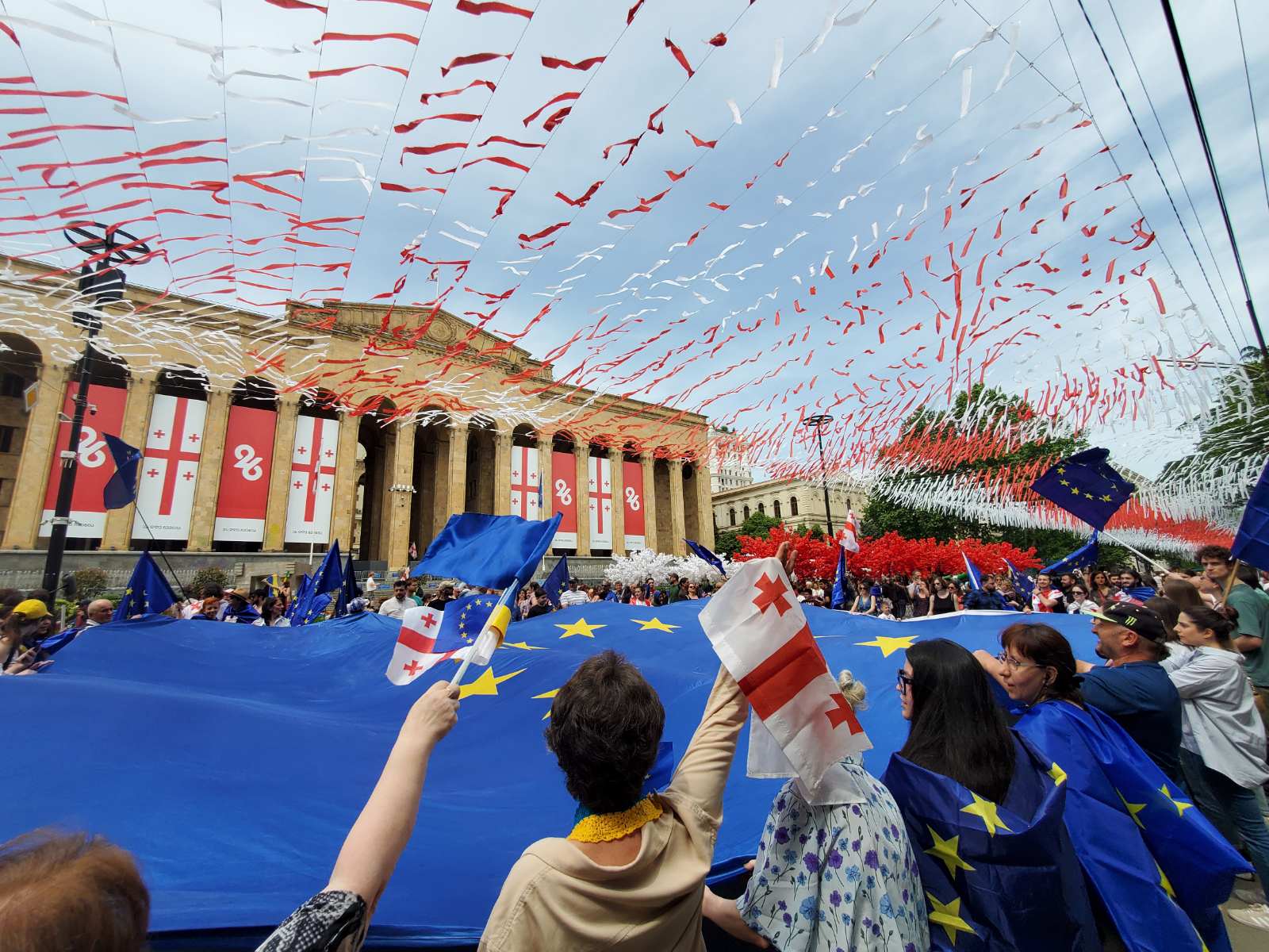 Foreign Leaders Congratulate Georgia on Independence Day