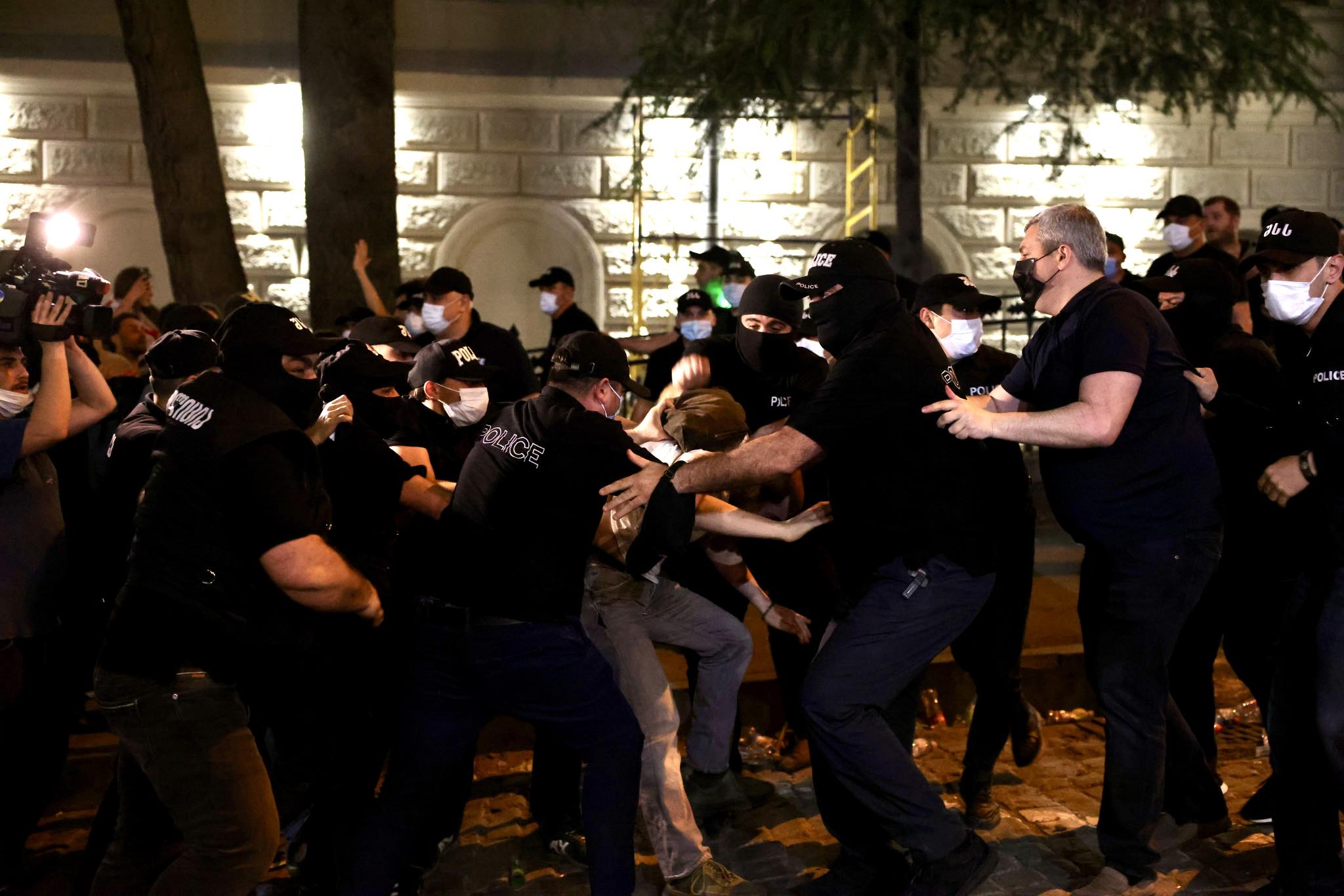 International Outcry over Police Crackdown on Protest against Foreign Agents Bill