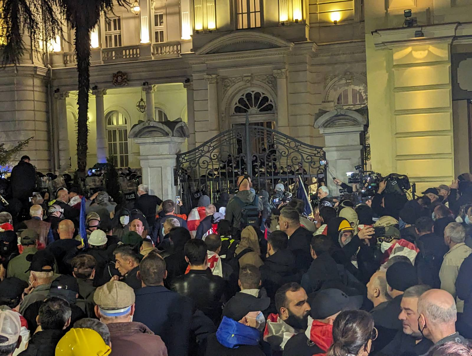 Police Cracks Down as Burchuladze Declares End of Government Legitimacy