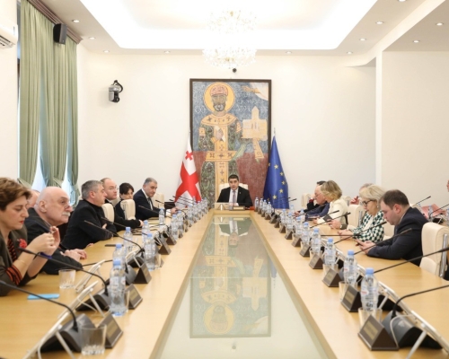 Parliament Urges President to Convoke Special Session