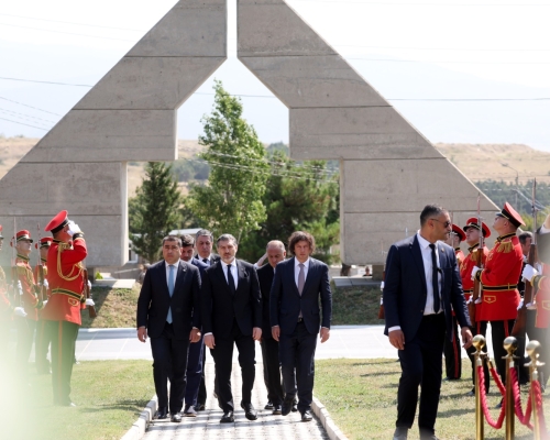 EU Leaves Out Georgian Dream From Enlargement Forum After Commission’s Critical Report
