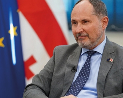 EU Ambassador Reiterates Importance of Compliance with Russia Sanctions